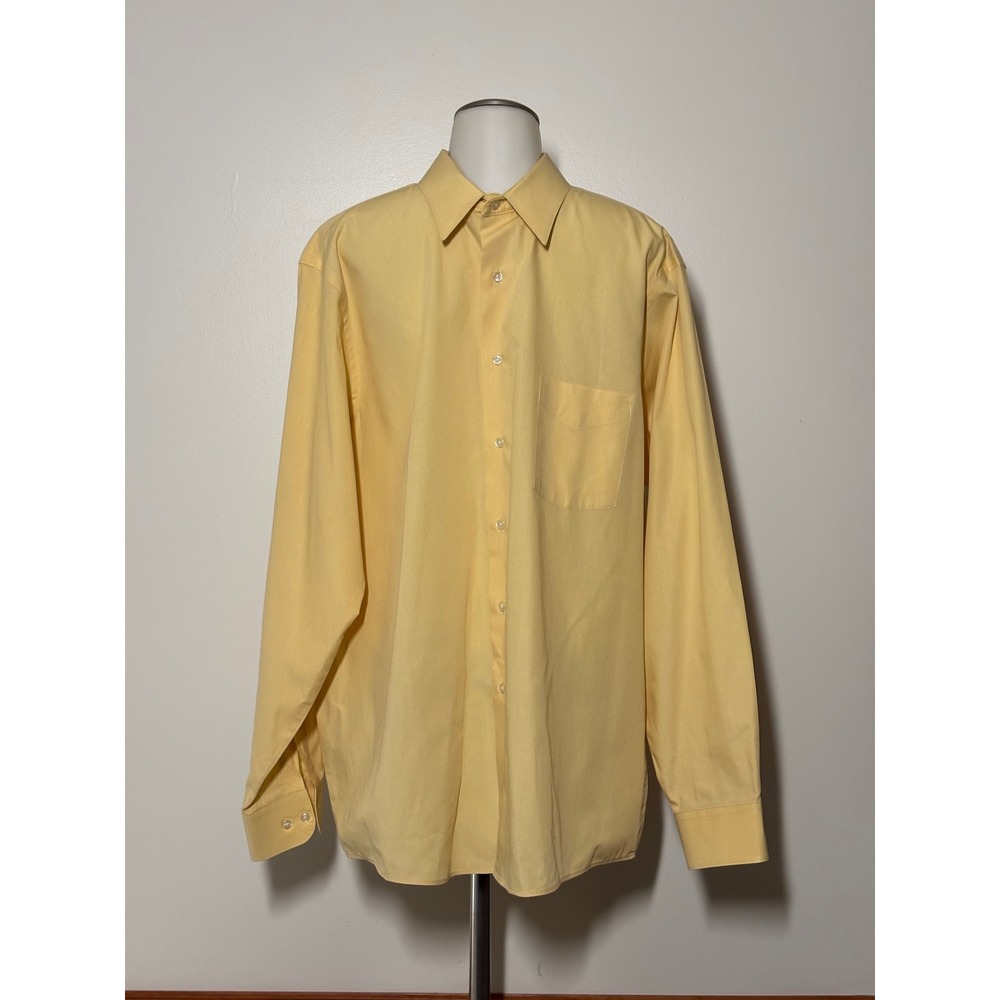 Van Heusen Dress Shirt Mens XL 17 34/35 Yellow Poplin Wrinkle Free Excellent